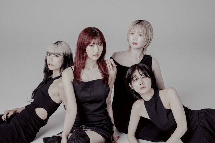 ExWHYZ、ライヴ活動一時休止中のmayuが今週末ツアー・ファイナルから活動再開。主演に伊澤彩織迎えた「リグレット」MVメイキング映像明日12/19プレミア公開