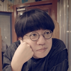 シンガー・ソングライター 入江 陽、連続リリース2作目「背中」本日12/17リリース。テーマは"ふと懐かしい人たちの顔を見たくなる"気持ち