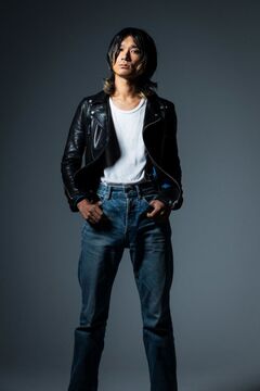 佐々木亮介（a flood of circle）、日本武道館公演に向けた意気込みを語る特別番組ニッポン放送にて来年1/4 25時40分より放送決定