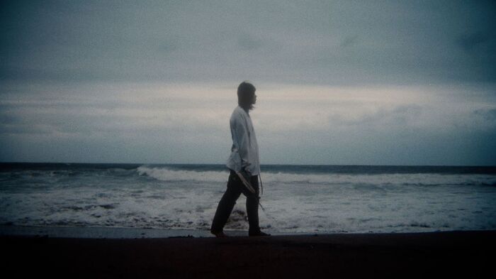 桃色ドロシー、EP『七色のインサイドストーリー』よりMASAHIKO（ROTTENGRAFFTY）と京都合宿で制作したリード曲「朝凪の彼方」MV公開