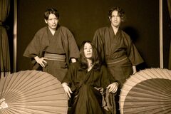 鳴ル銅鑼、三輪和也、岩田遼平、蒲 信介の3人体制にサポート・ベースを加えて活動再開。再始動後初ライヴは4/3下北沢SHELTERワンマン公演