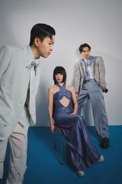 台湾出身3ピース・バンド ELEPHANT GYM、東京公演収録の初フル・ライヴ映像作品より「Witches」公開