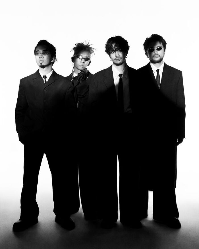 King Gnu、新曲「AIZO」期間生産限定盤CDが"呪術廻戦"原作者 芥見下々描き下ろしイラストの12インチLPサイズ・スペシャル・パッケージに決定