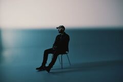 アイスランドのシンガー・ソングライター Ásgeir、ニュー・アルバム『Julia』よりニュー・シングル「Against The Current」リリース＆MV公開