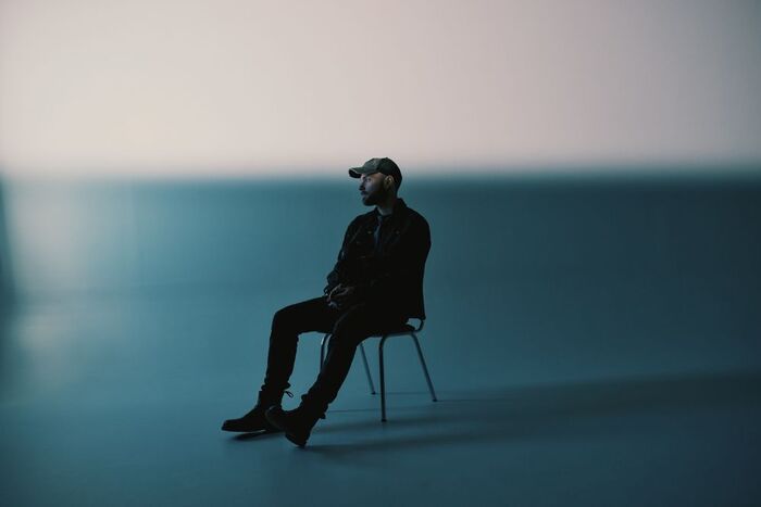 アイスランドのシンガー・ソングライター Ásgeir、ニュー・アルバム『Julia』よりニュー・シングル「Against The Current」リリース＆MV公開