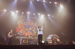 フラワーカンパニーズ、"フラカンの日本武道館 Part2 ～超・今が旬～"ライヴBlu-ray＋CDリリース決定。ライヴ・フォトブック同梱したスペシャル・パッケージ仕様