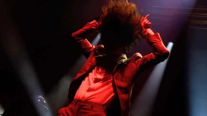 ドレスコーズ、3/4リリースの最新ライヴ映像商品『grotesque human』から「人間不信」公開