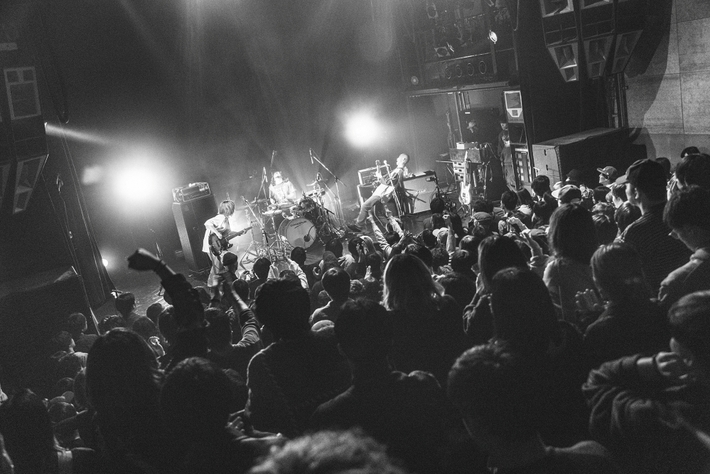 Nikoん、リリース・ツアー・ファイナル渋谷O-EASTワンマンで自身初ライヴ・アルバムCD会場限定発売。先行ライヴ映像「グバマイ！！」公開