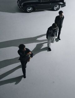 back number、"NHKウィンタースポーツテーマソング"「どうしてもどうしても」リリック・ビデオ公開。清水依与吏（Vo/Gt）手書きの歌詞＆撮り溜めた写真で構成