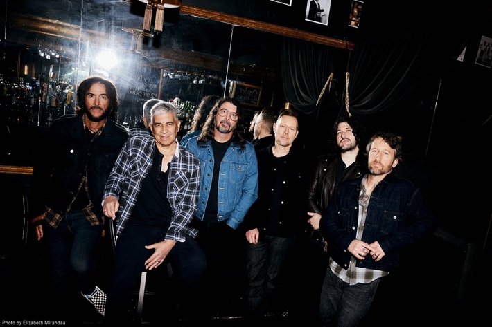 FOO FIGHTERS、約3年ぶりニュー・アルバム『Your Favorite Toy』4/24リリース決定。先行シングルとしてリリック・ビデオと共に表題曲公開