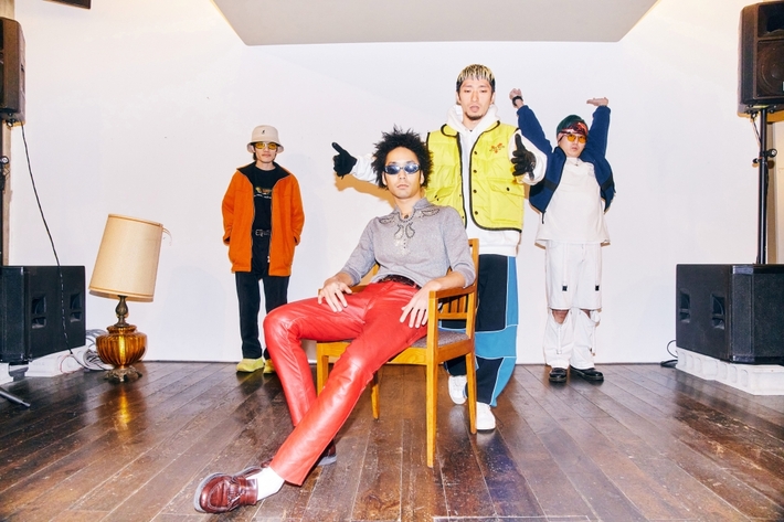 愛はズボーン、再録ベスト・アルバム『I was born』3/11 CDリリース。メンバー・チェンジなし活動休止なしで駆け抜けた15年の集大成