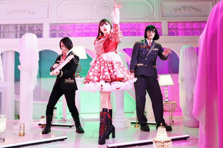 アーバンギャルド、ニュー・アルバム『千位一体』詳細発表。収録曲より「TOKYO禁猟区」、「バビロマンサー」明日2/25先行配信＆MV公開