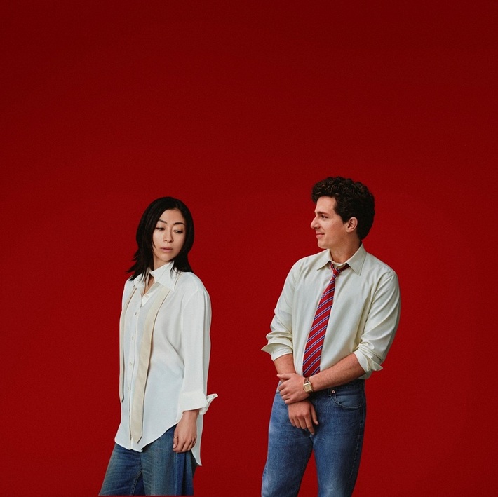 Charlie Puth、宇多田ヒカルとのコラボレーション楽曲「Home」配信リリース。2人が出演するハートウォーミングなMV公開