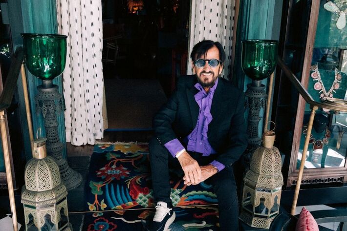 Ringo Starr、T Bone Burnettとの2作目となるニュー・アルバム『Long Long Road』4/24リリース。Molly Tuttle＆Sarah Jarosz参加の1stシングル「It's Been Too Long」公開