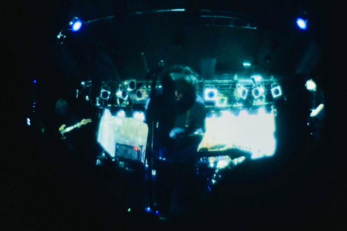 それでも世界が続くなら、オリジナル・メンバー 琢磨章悟（Ba）の正式脱退を発表