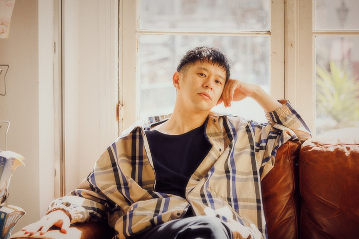 Keishi Tanaka、弾き語り自主企画"ROOMS SUMMER 2DAYS"開催決定。キーワードは"屋上"と"窓越し"