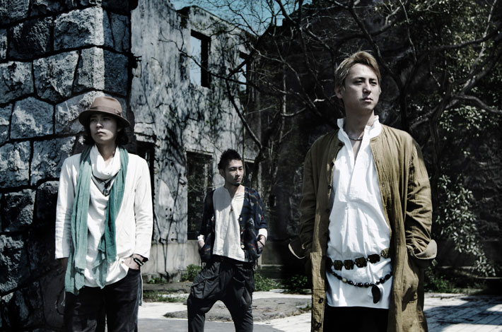 FoZZtone サイン色紙＆コンバースのスニーカー"ALL STAR"セット