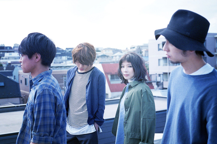 HaKU サイン色紙＆HaKU×aDanzaアルパカコラボパスケース