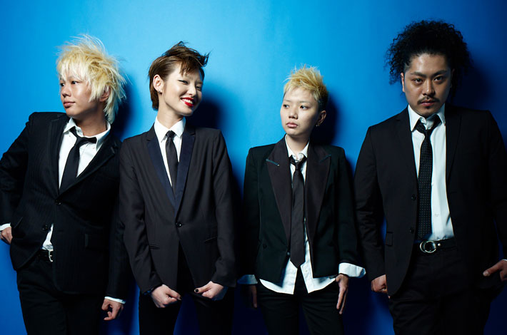 SUNDAYS タオル＆サイン色紙