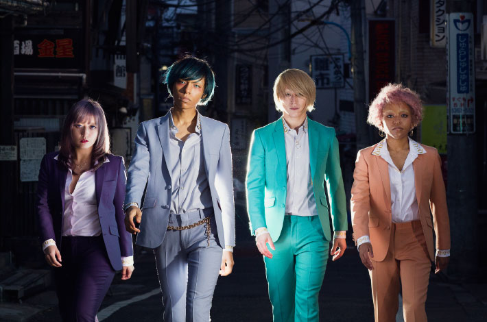 女王蜂 サイン色紙