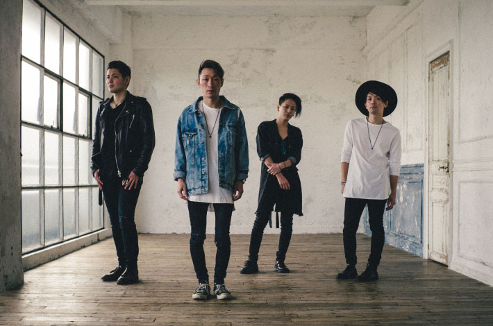 Sunrise In My Attache Case Tシャツ＋サイン色紙