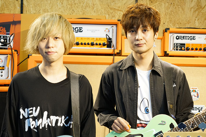 KEYTALK首藤×Bentham小関 サイン入りORANGEの小型アンプ＋色紙