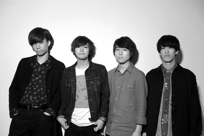 BOYS END SWING GIRL 缶バッジ＋サイン色紙 2名様