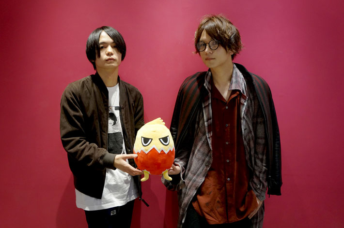 aintのニシダコウキ、BIGMAMAの金井政人 コラボサイン色紙