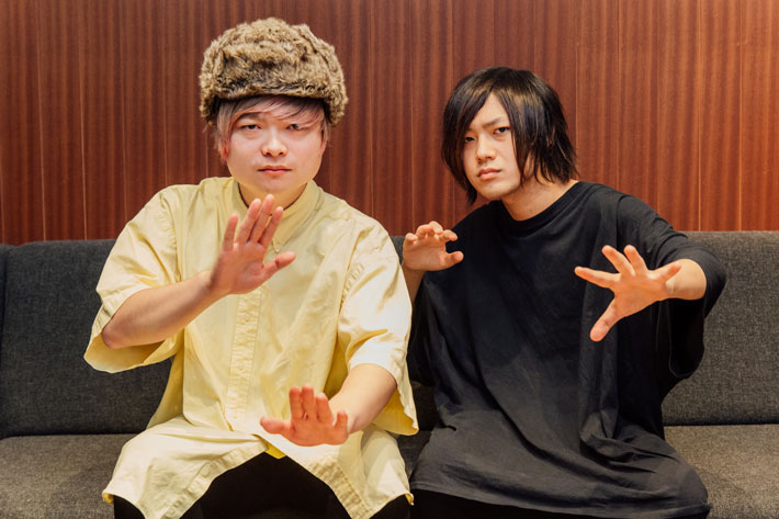 ドラマチックアラスカ×ヤバイTシャツ屋さん コラボサイン色紙