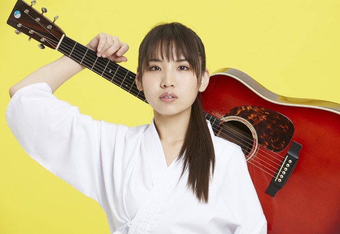 阿部真央 サンリオコラボナップサック＋サイン入り別冊マガジン