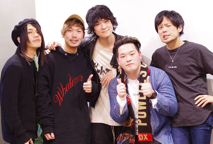 MAGIC OF LiFE×グッドモーニングアメリカ×Halo at 四畳半×Rhythmic Toy World コラボサイン色紙