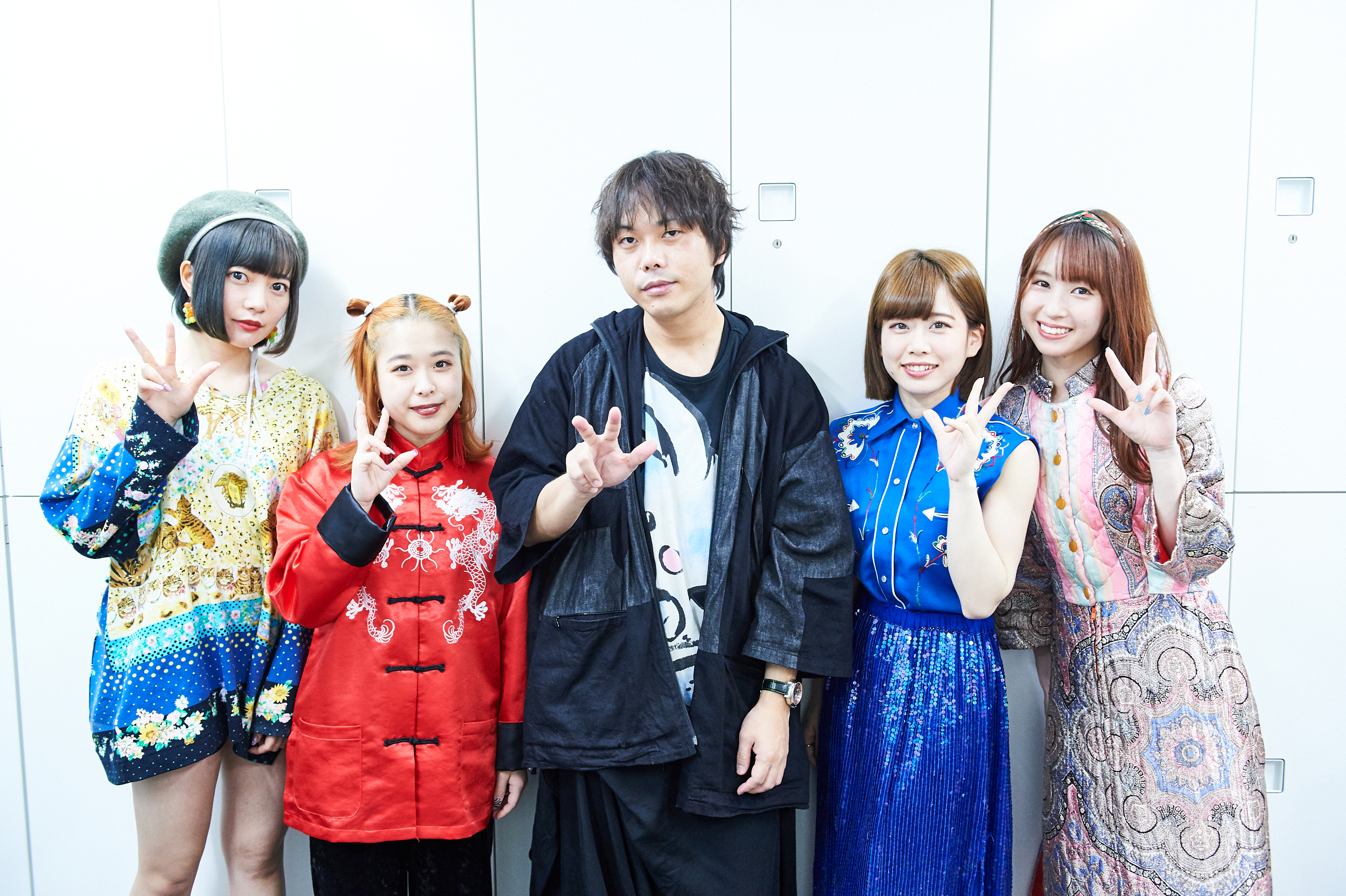 フィロソフィーのダンス × ピエール中野（凛として時雨） コラボサイン色紙