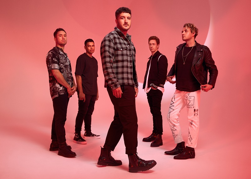 SIX60 サイン入りTシャツ＋サイン色紙