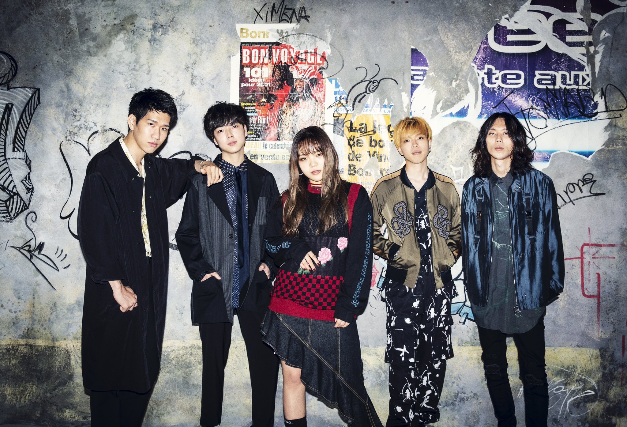 ES-TRUS Tシャツ（XLサイズ）＋メンバー全員直筆サイン色紙