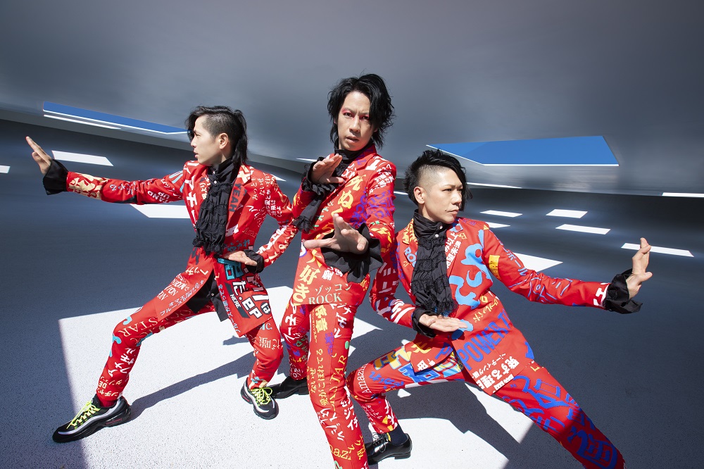 HERE タオル＋メンバー全員直筆サイン色紙