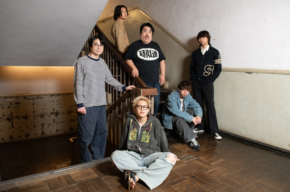 ヤングスキニー×空気階段 直筆コラボサイン色紙