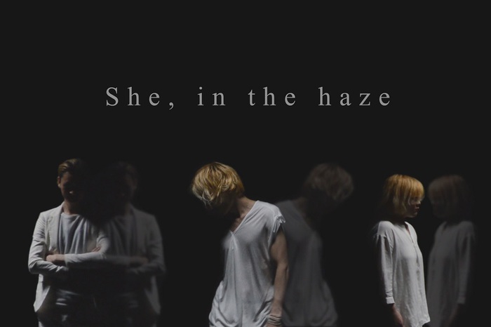 She, in the haze キャップ2種＋サイン色紙