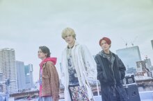 LEEVELLES スウェット（XLサイズ）＋メンバー全員直筆サイン色紙