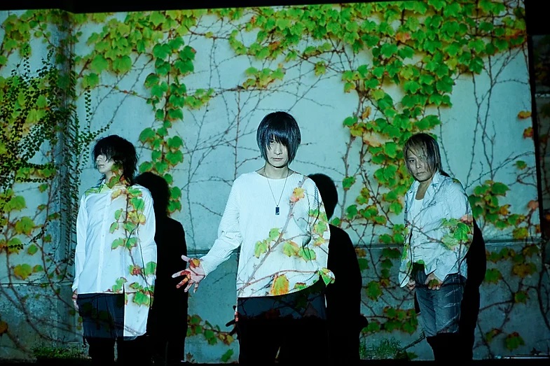 BLUEVINE ポーチ＋Tシャツ＋サイン色紙